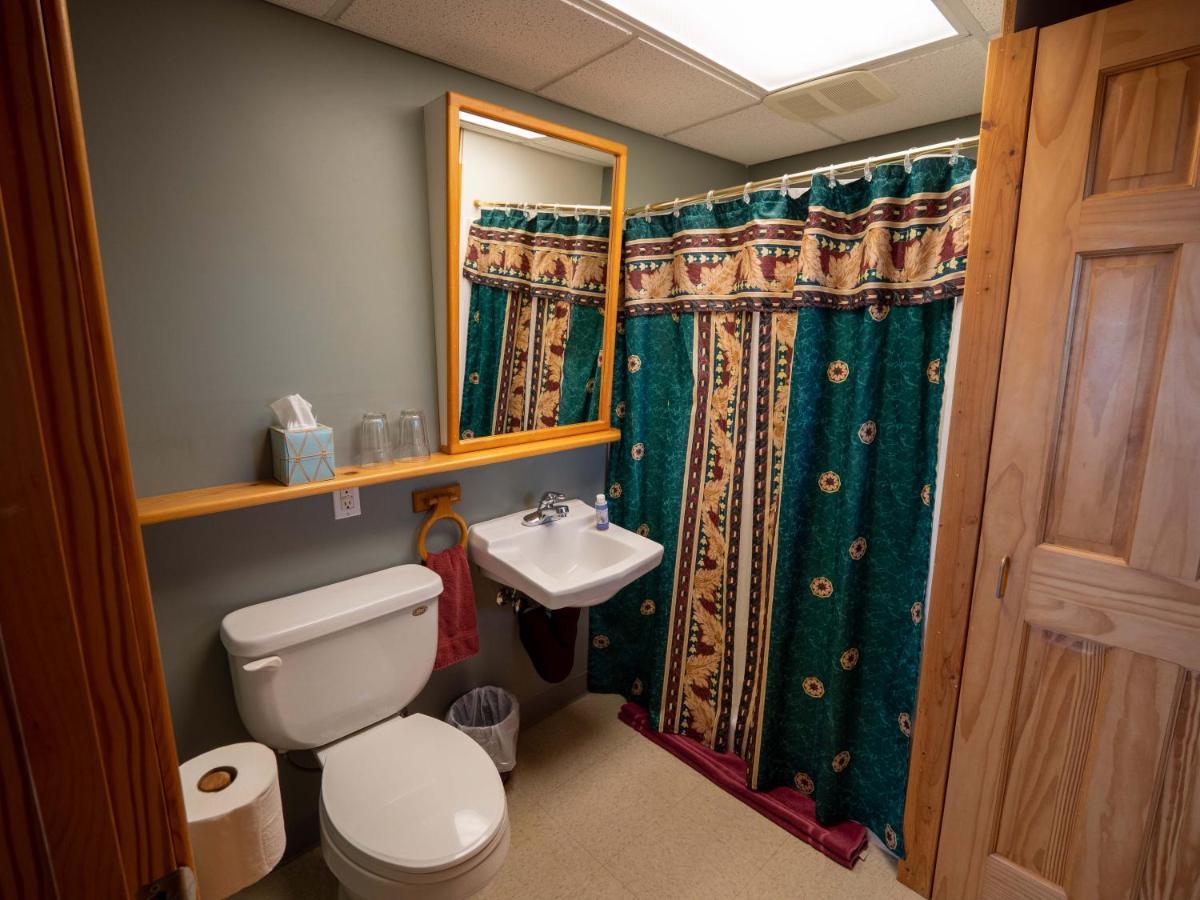 Good Karma Inn Хоумър Екстериор снимка